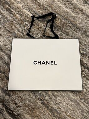 25x Small White Chanel Shopping Bags 10”x8”x3”